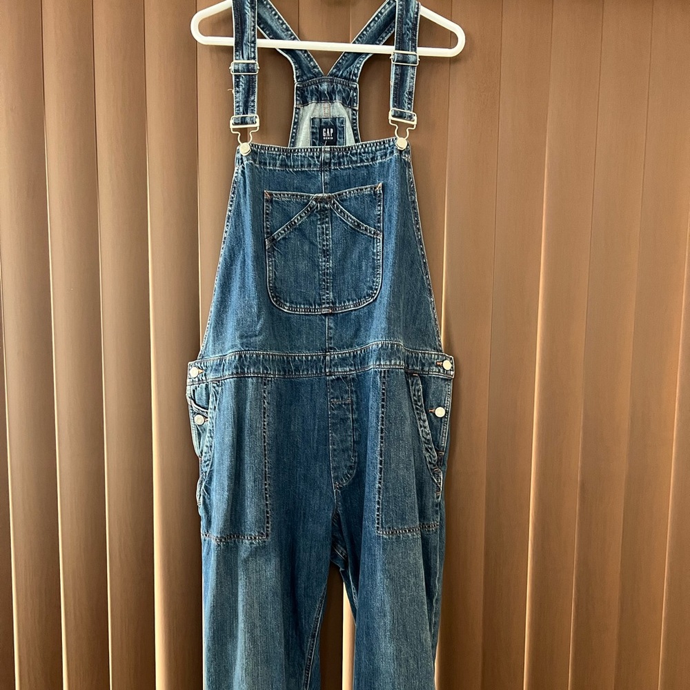 GAP denim overalls. Fill length. Women’s XXL